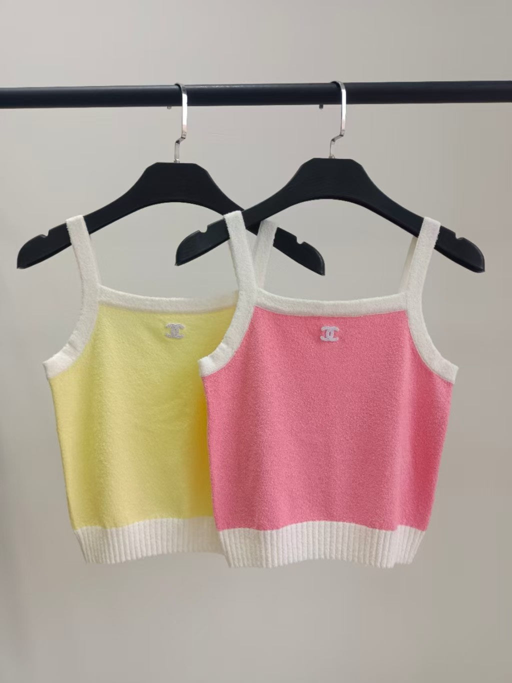 Camisole mit neuen Nähten