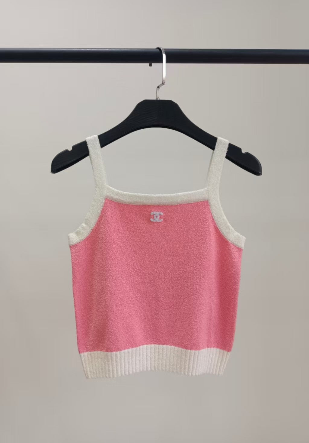 Camisole mit neuen Nähten