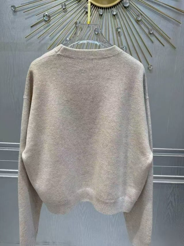 Neuer Strickpulloveranzug