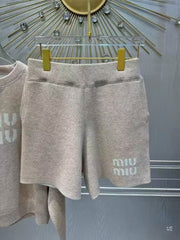 New knitted sweater suit
