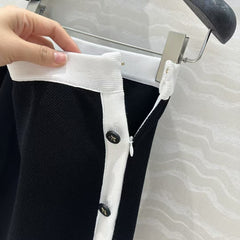 Temperament knitted contrast color mini skirt