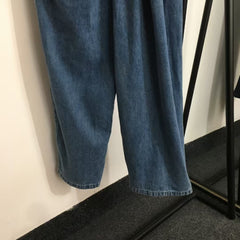 Pleated waist wide-leg jeans
