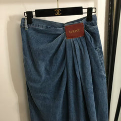 Pleated waist wide-leg jeans