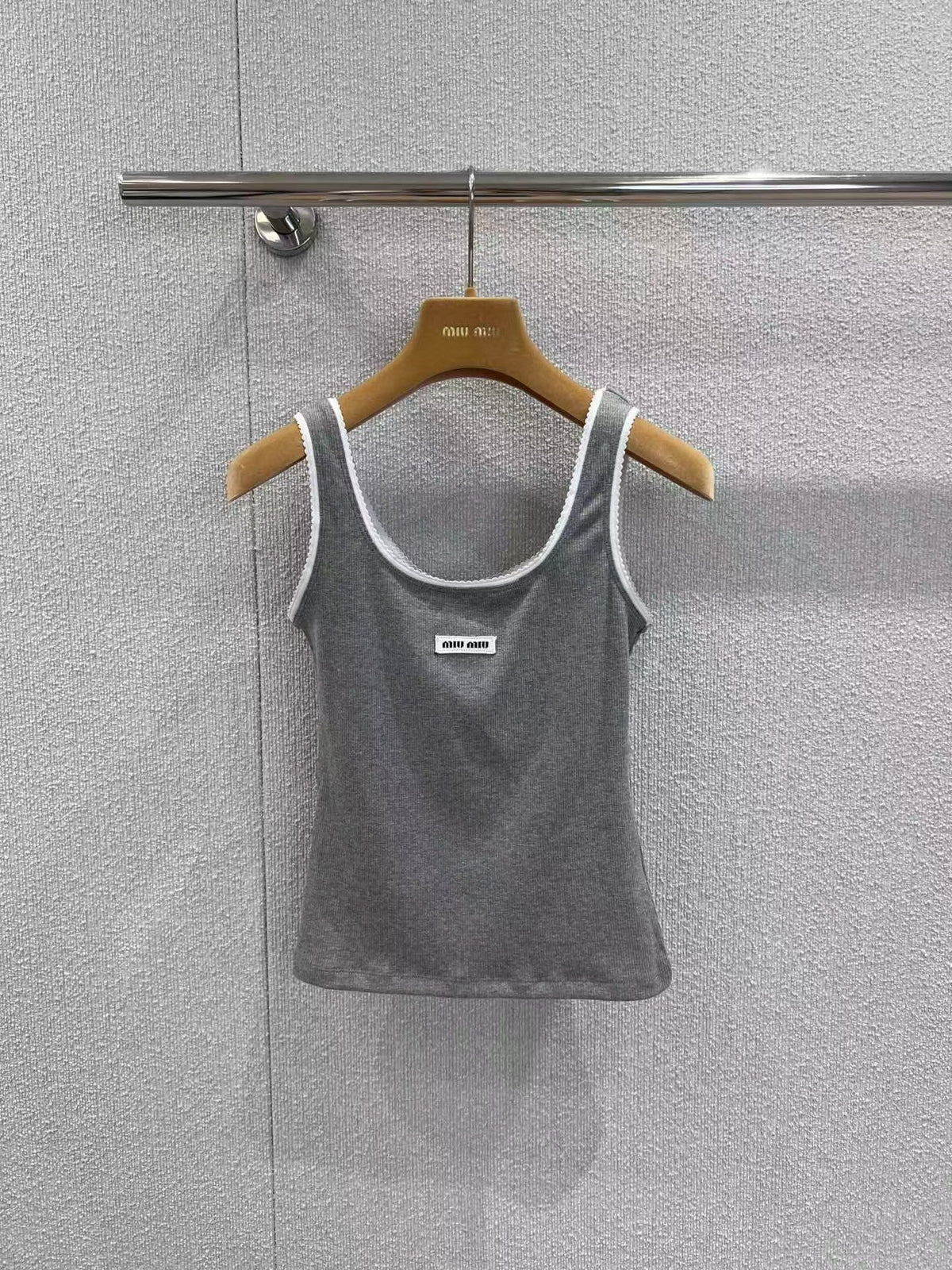 Lettering lace vest