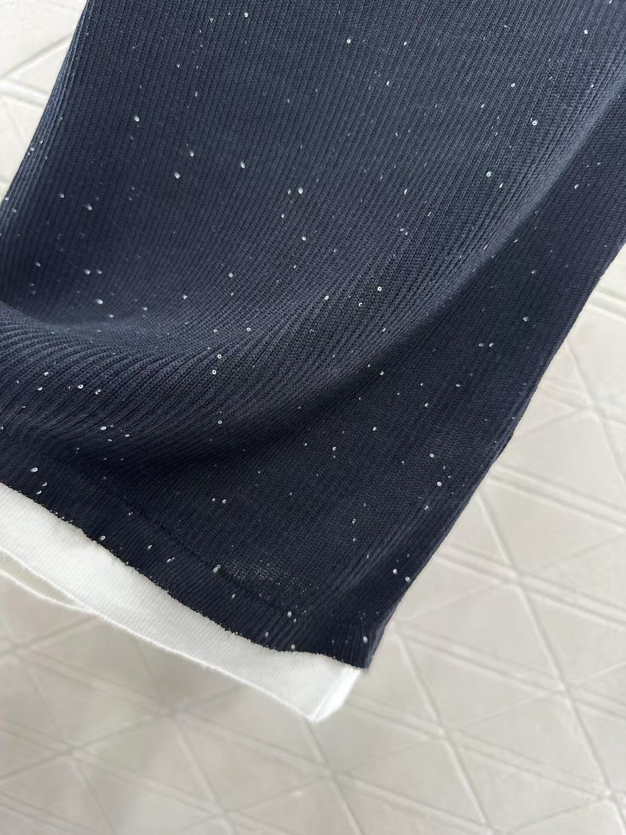 Fake two-piece knitted vest