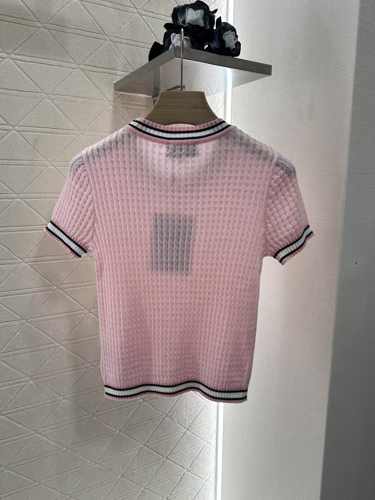 Pull ras du cou en tricot à manches courtes