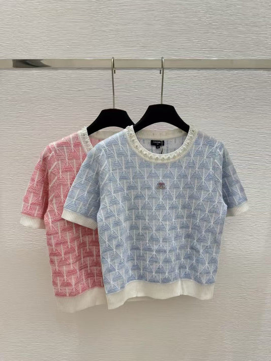 Col ras du cou, manches courtes en tricot perlé