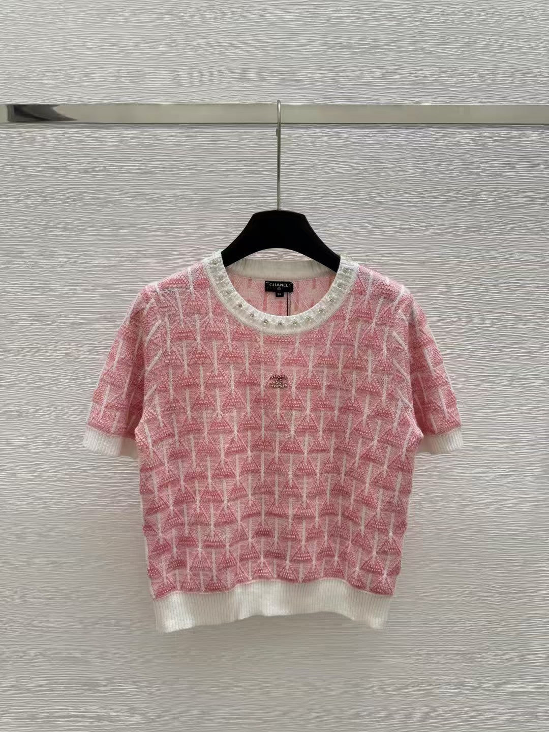 Col ras du cou, manches courtes en tricot perlé