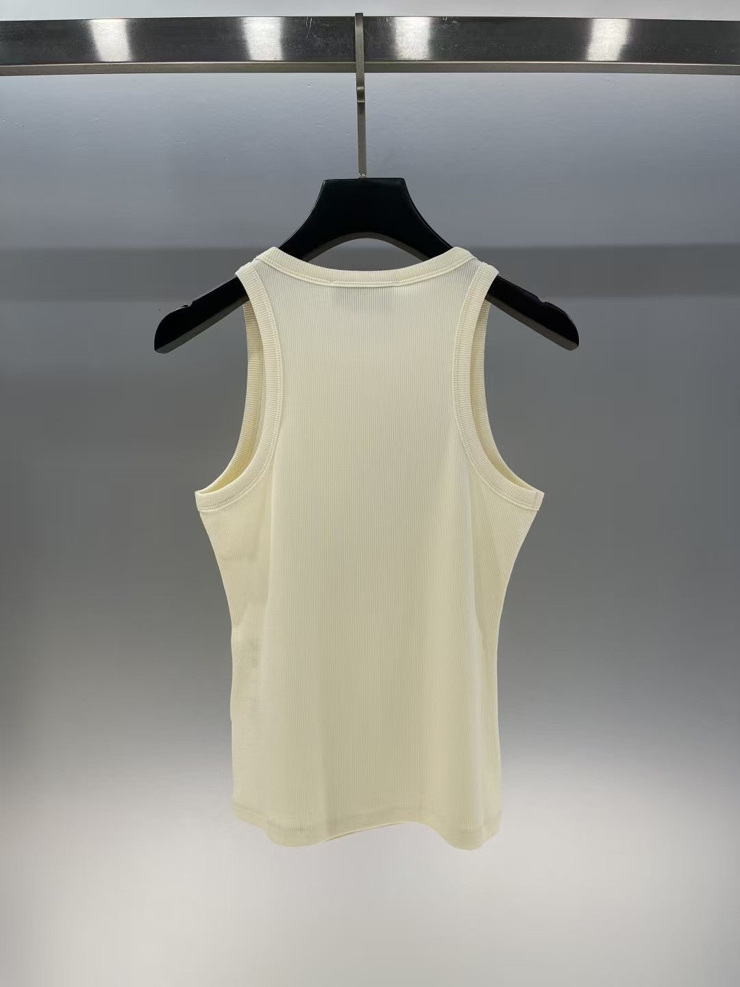 Gilet jaune avec lettrage en strass