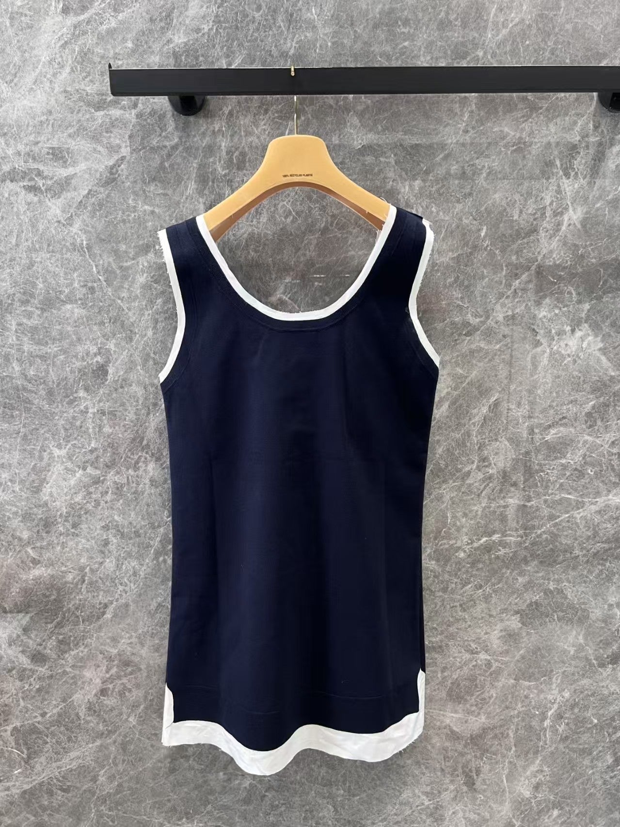 Mini-Westenkleid aus Jacquard-Strick