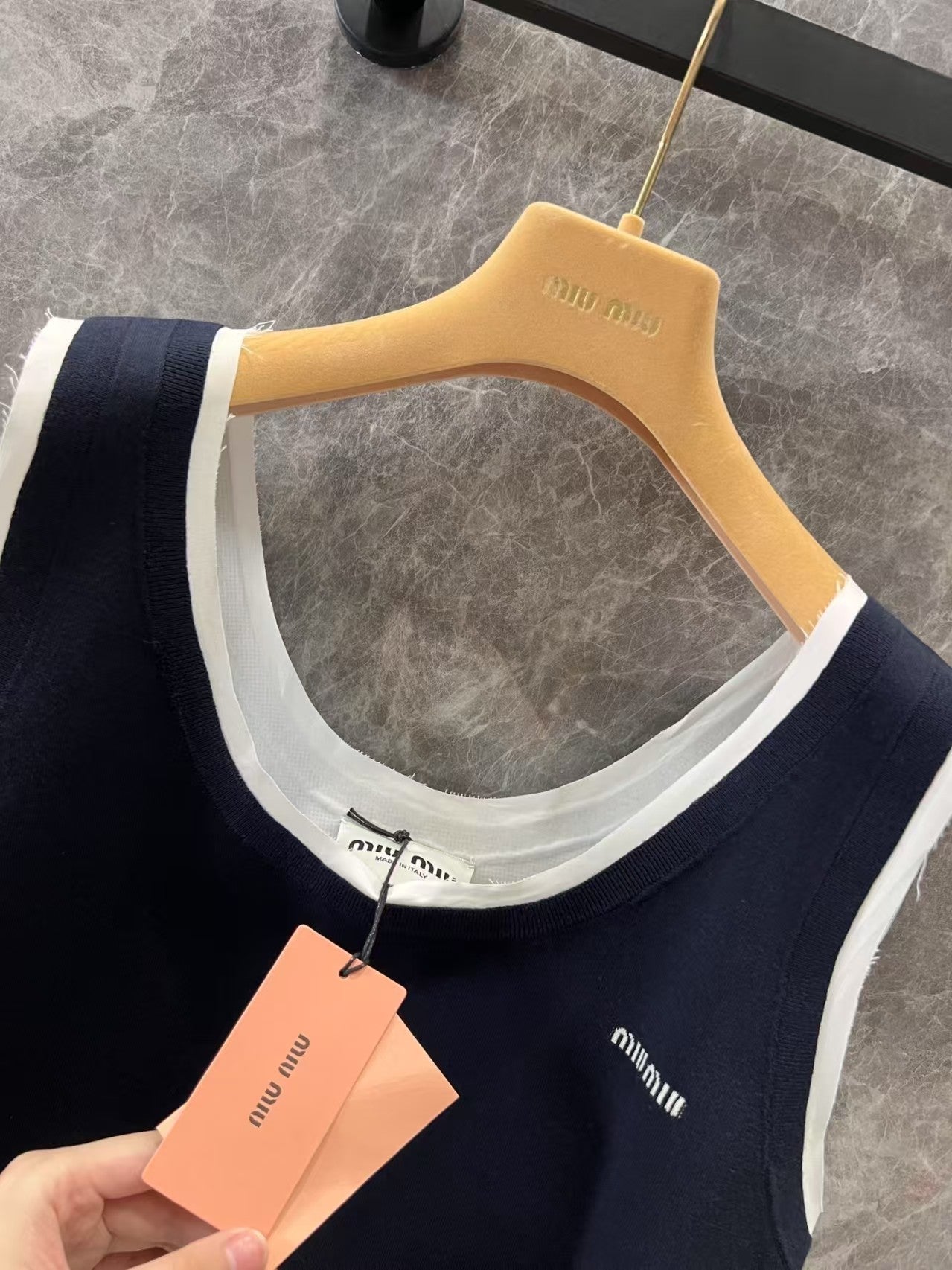 Mini-Westenkleid aus Jacquard-Strick