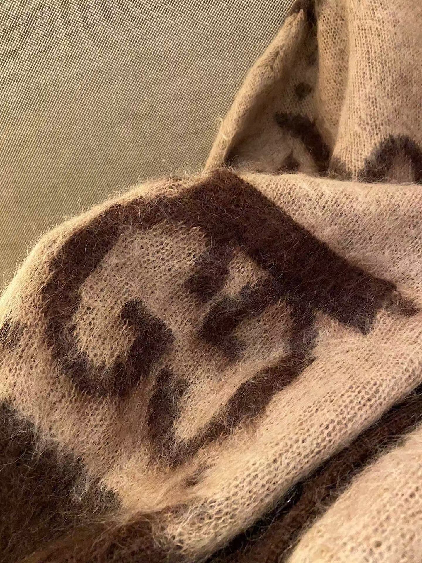 Neuer Mohair-Cardigan