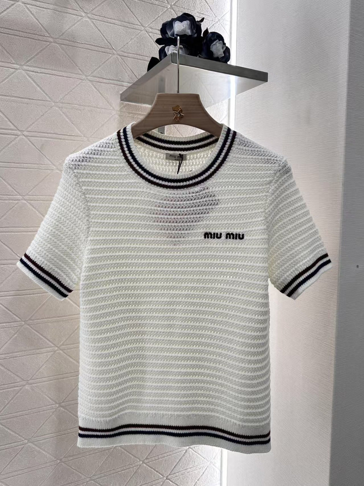 Hollow knit crew neck short sleeves