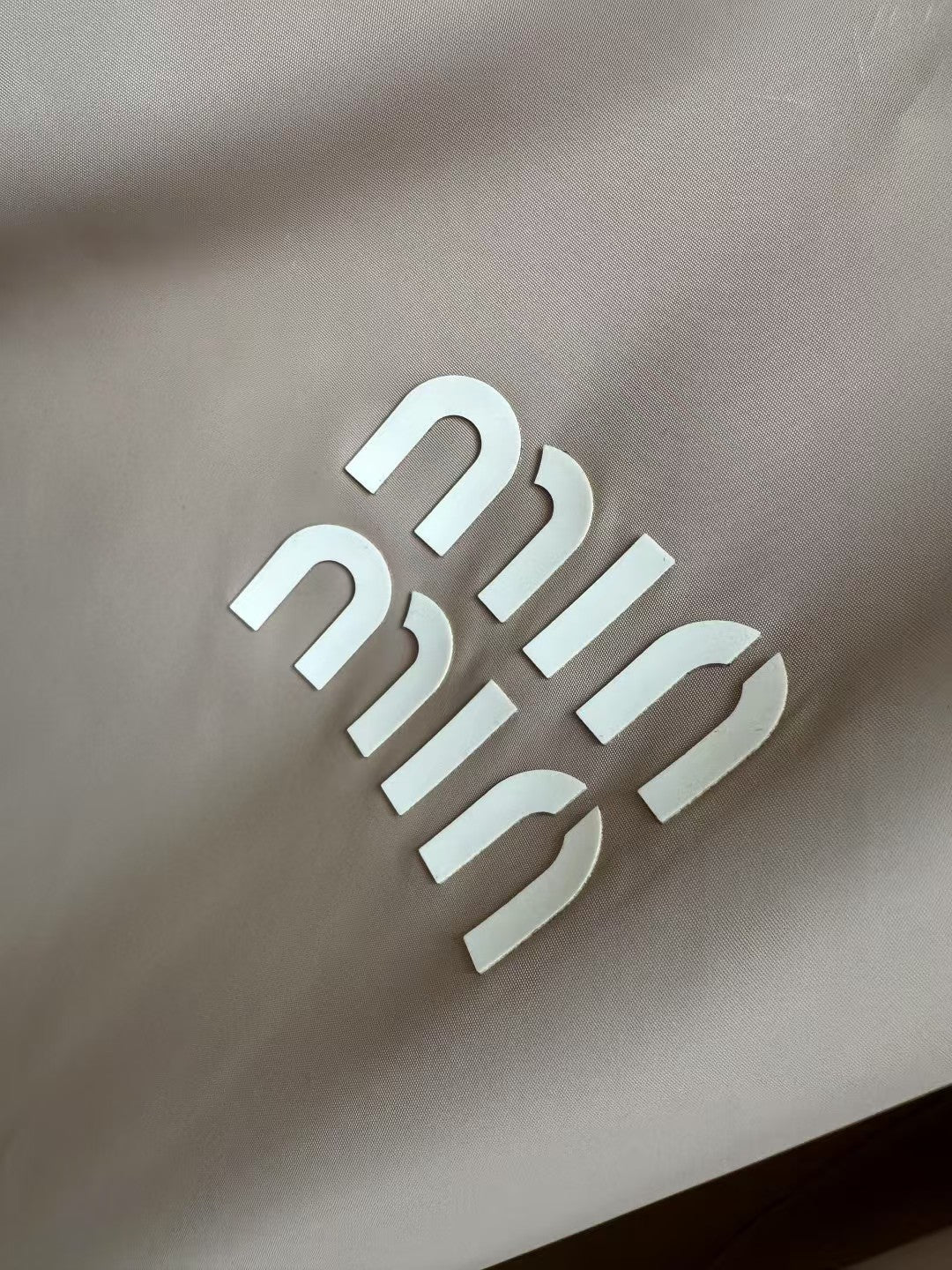 Neue Frühlings- und Sommeranzüge