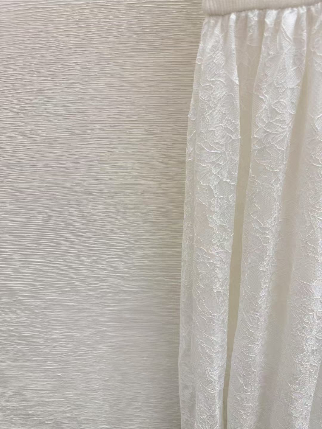 Neues Strickwestenkleid mit Rundhalsausschnitt