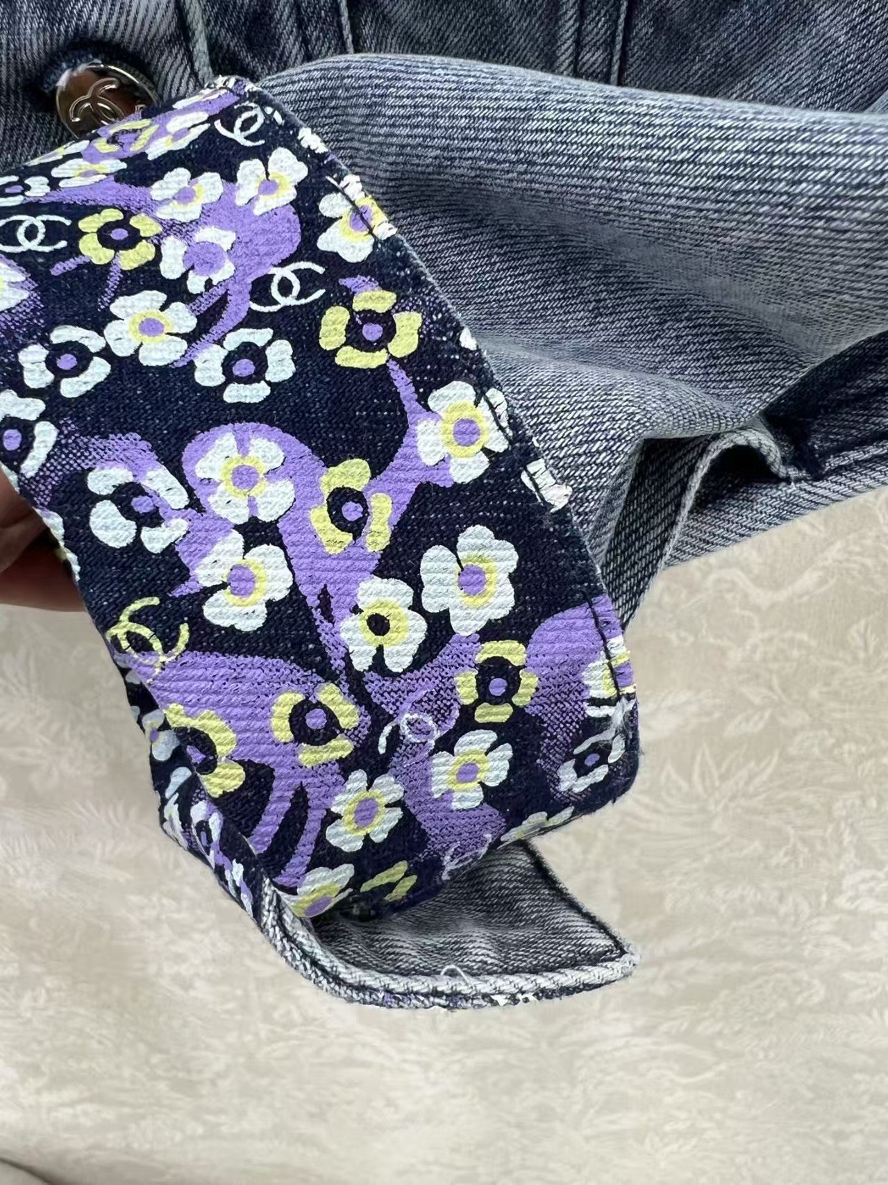 Neue Vintage-Jeansjacke