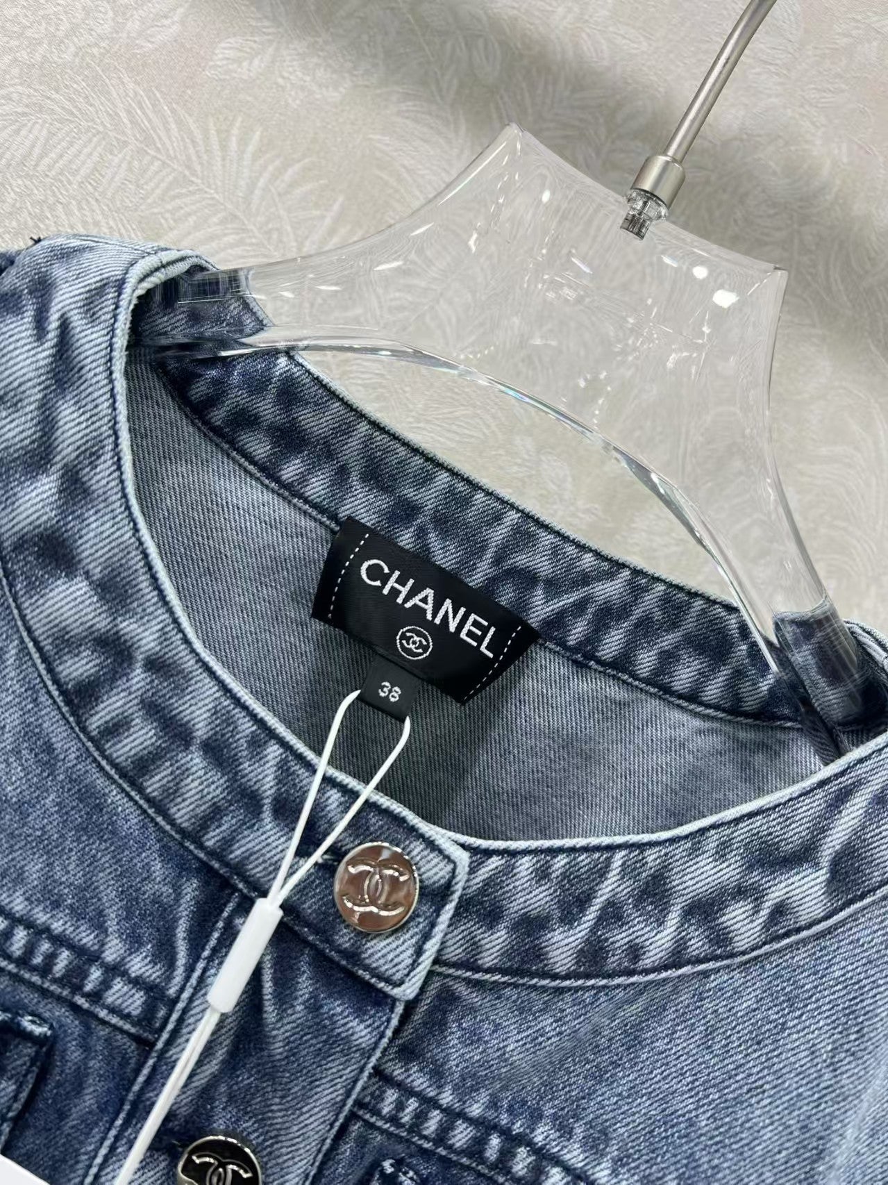 Neue Vintage-Jeansjacke