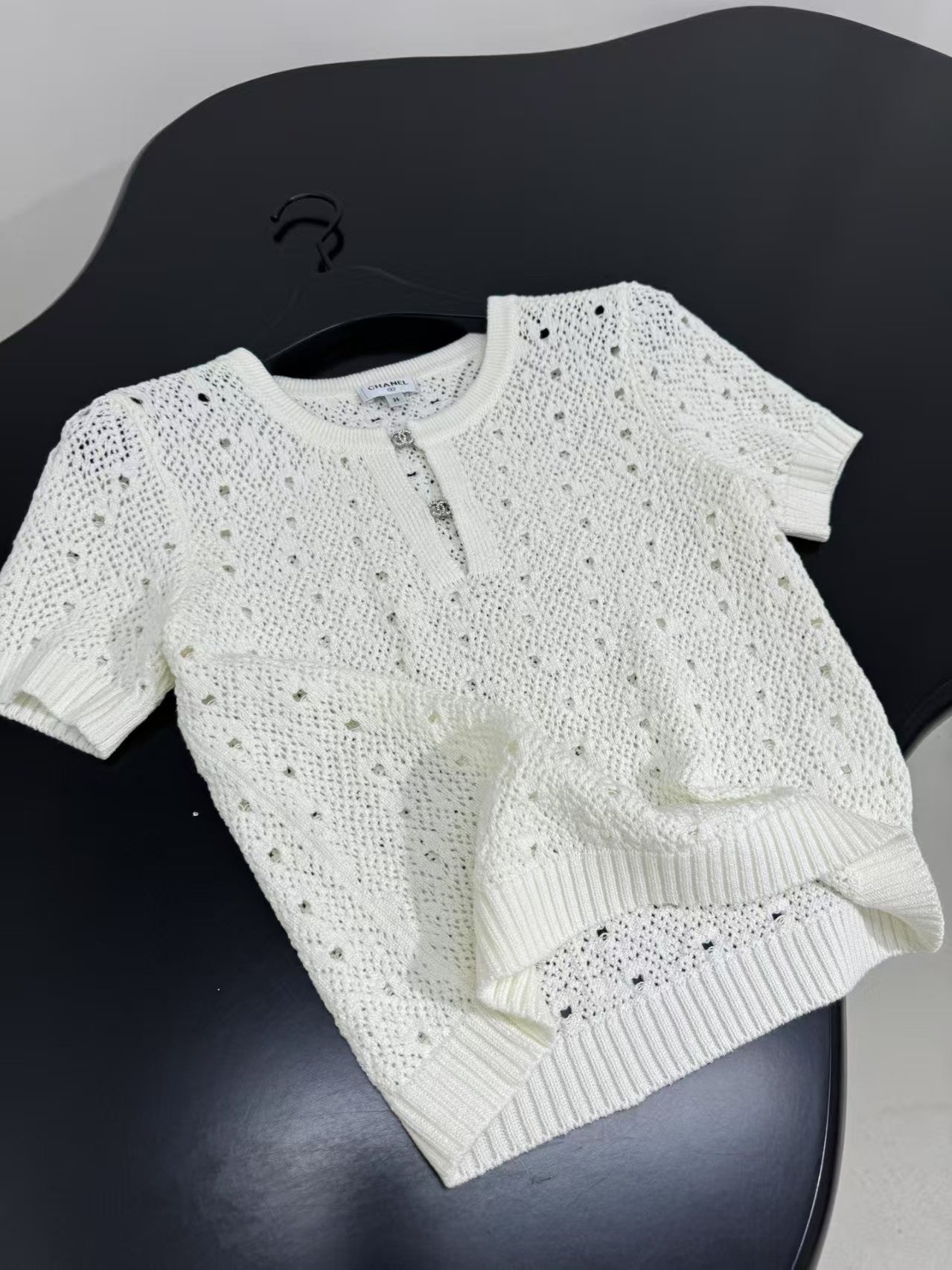 Manches courtes creuses en laine