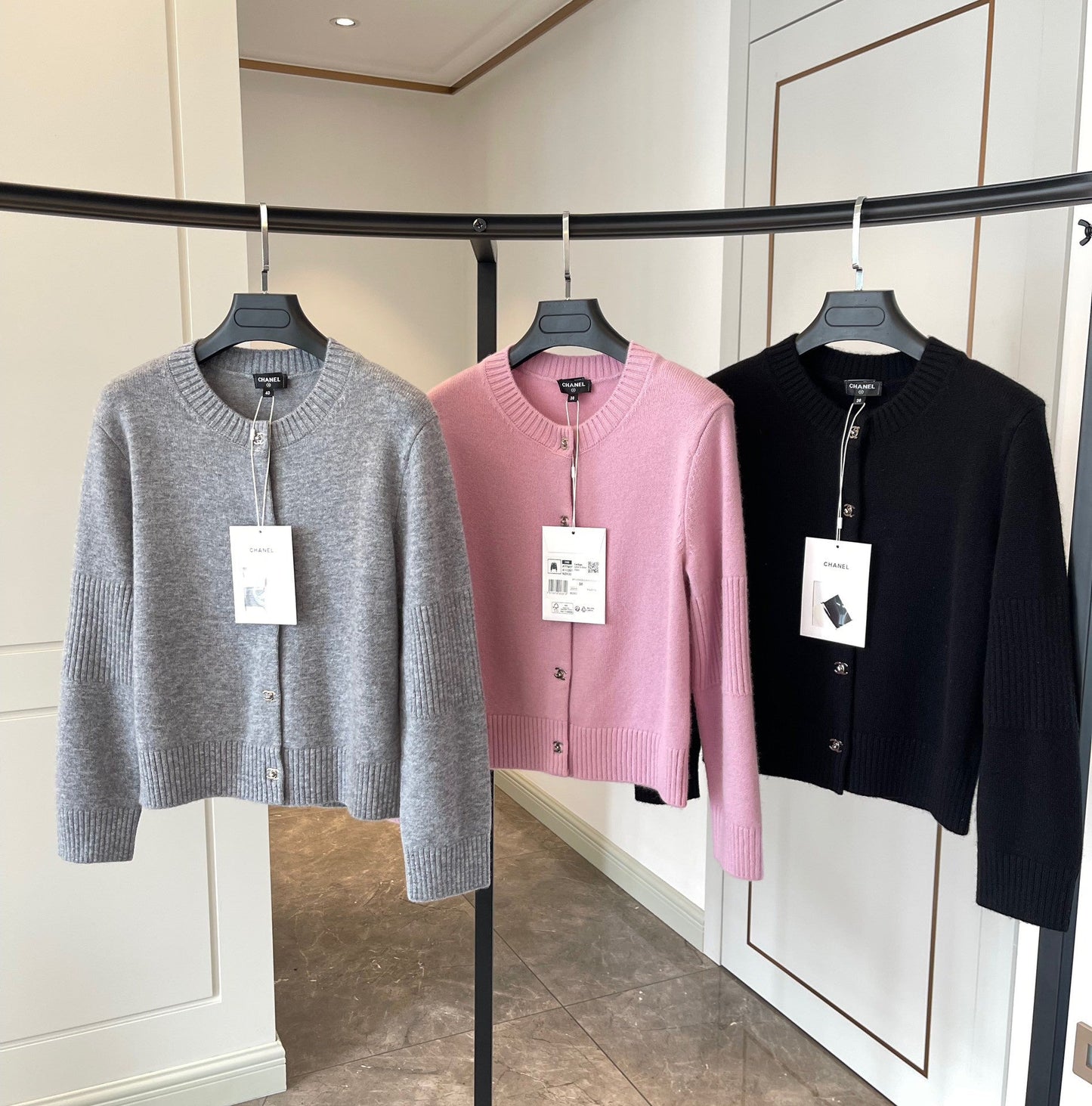 Kaschmir-Cardigan mit Schultütenknopf