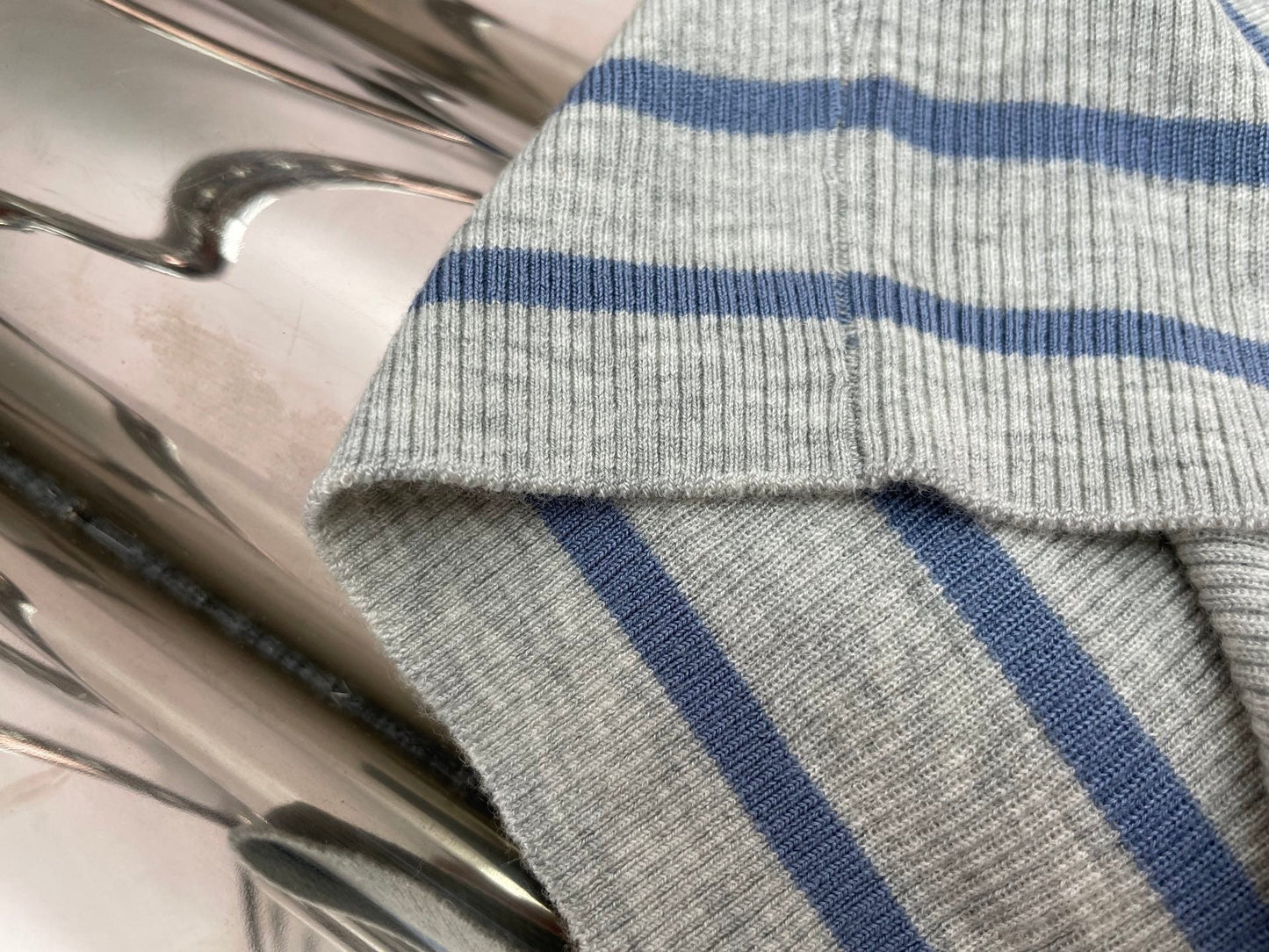 25NEW Haut rayé à manches courtes en tricot