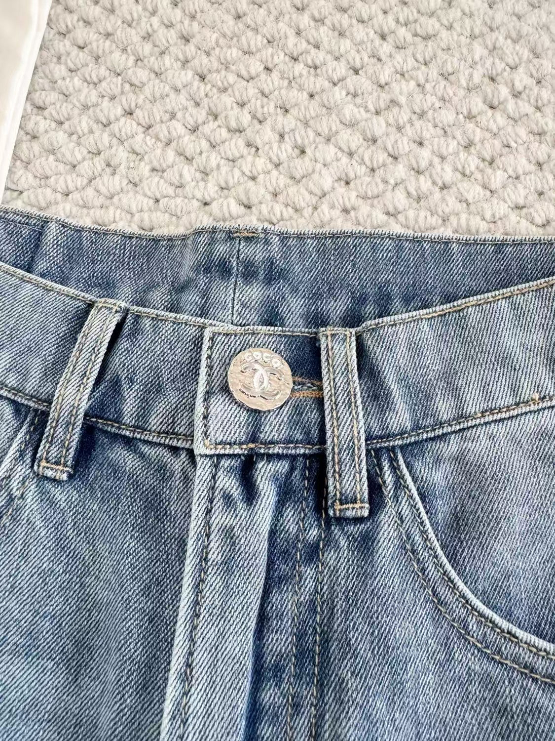 Short en jean brodé Coco, petit parfum, nouveauté été 2025, SML