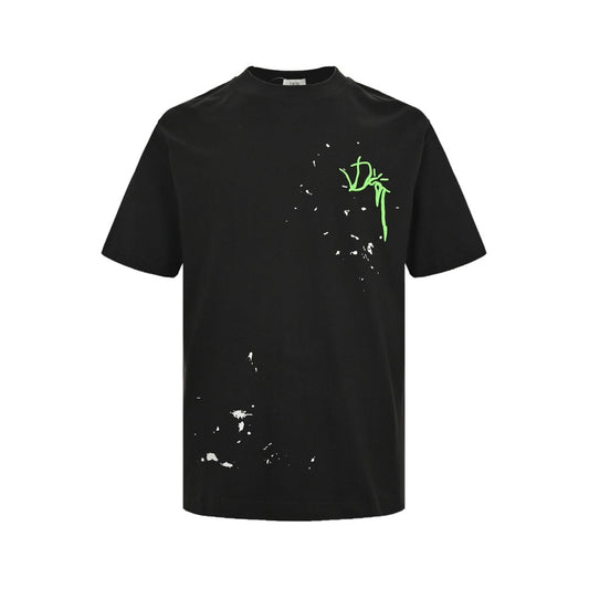 Manches courtes avec logo co-marqué brodé à l'encre éclaboussée 