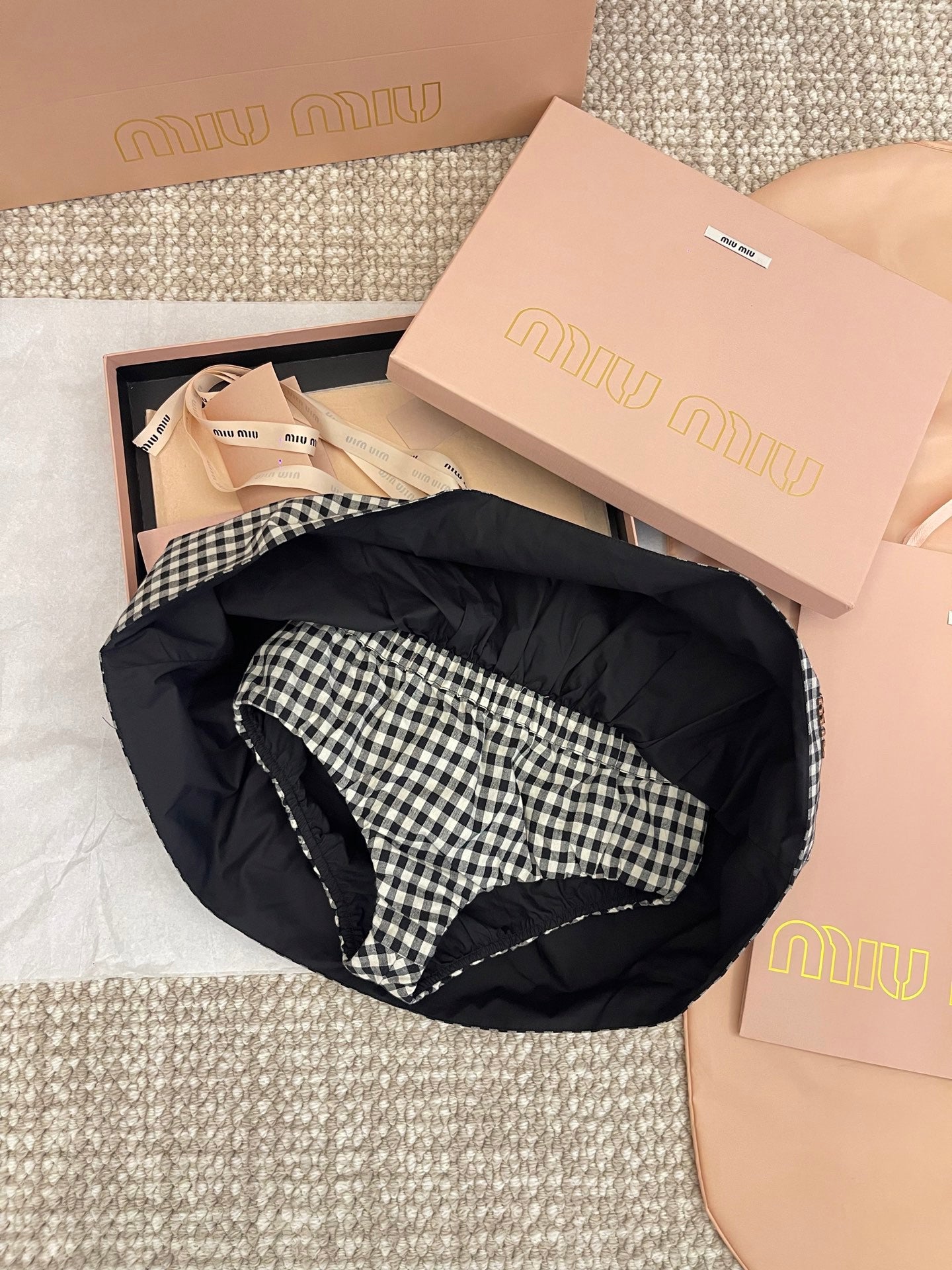 Mini-jupe vichy noire et blanche 