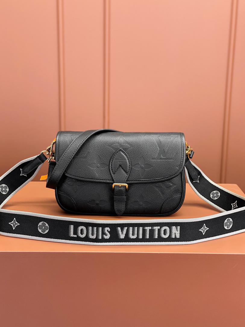 Diane Monogram Empreinte Cuir