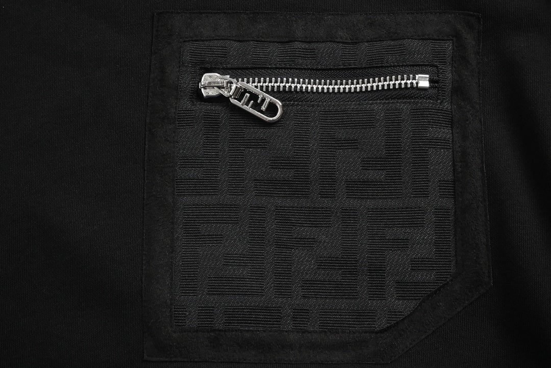 Sweat-shirt avec poche zippée sur la poitrine