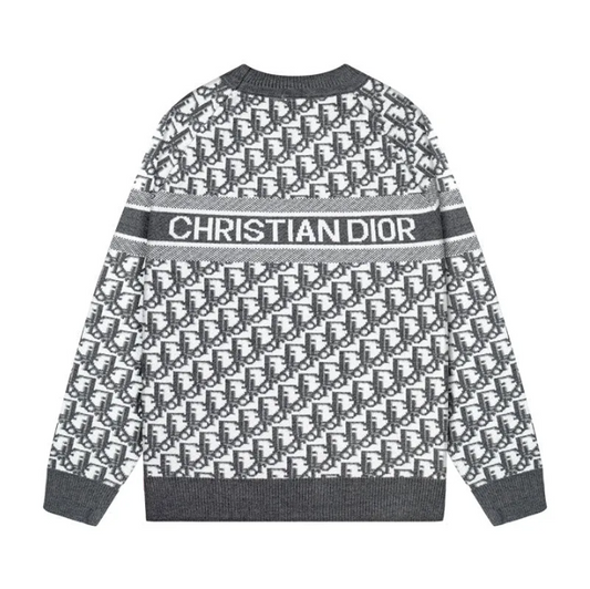 Pull monogrammé sur tout le corps