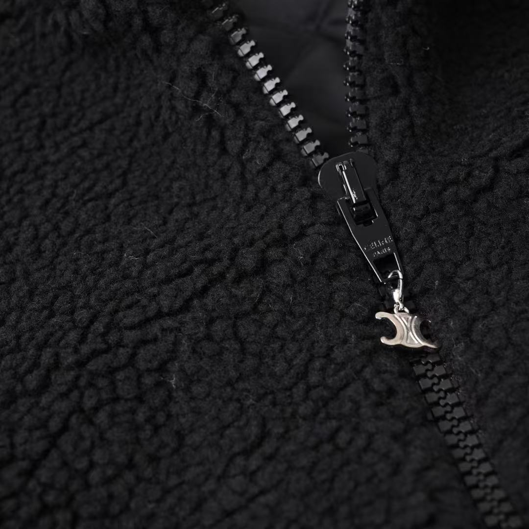 Veste matelassée en laine d'agneau noire avec poche