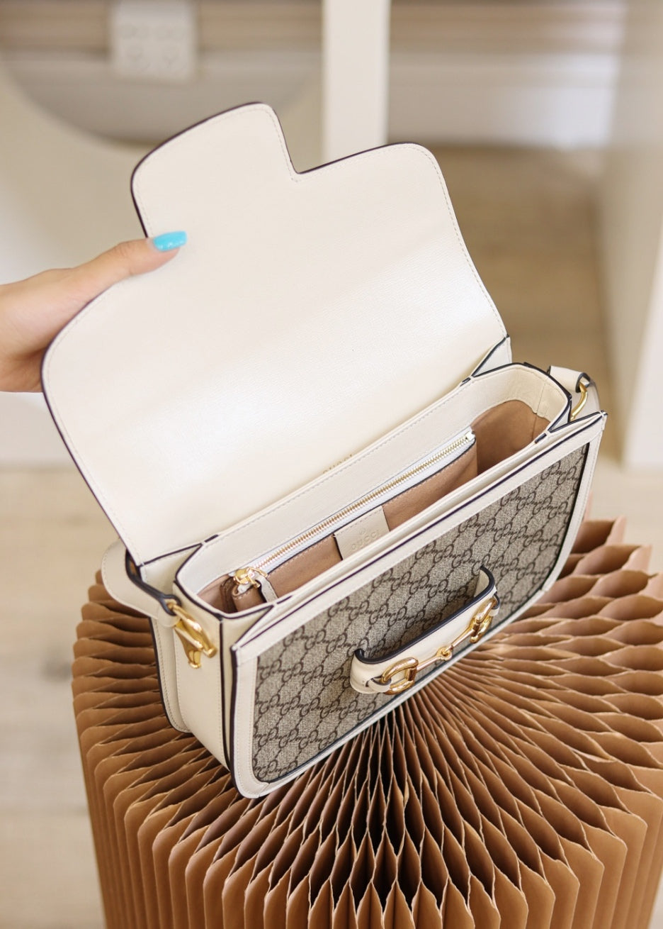 Horsebit 1955 Umhängetasche GG Supreme/Weiß