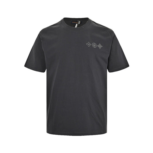 Heavy embroidered logo short sleeves