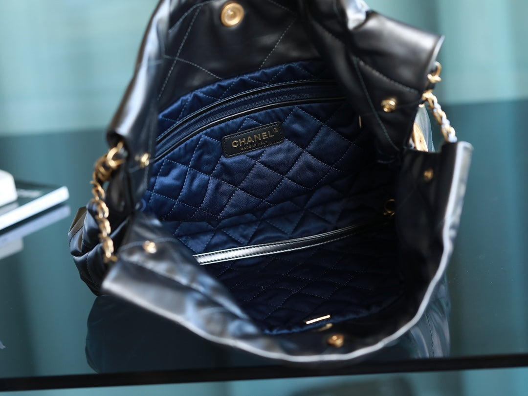 Handtasche Glänzendes Kalbsleder &amp; goldfarbenes Metall metallgrau