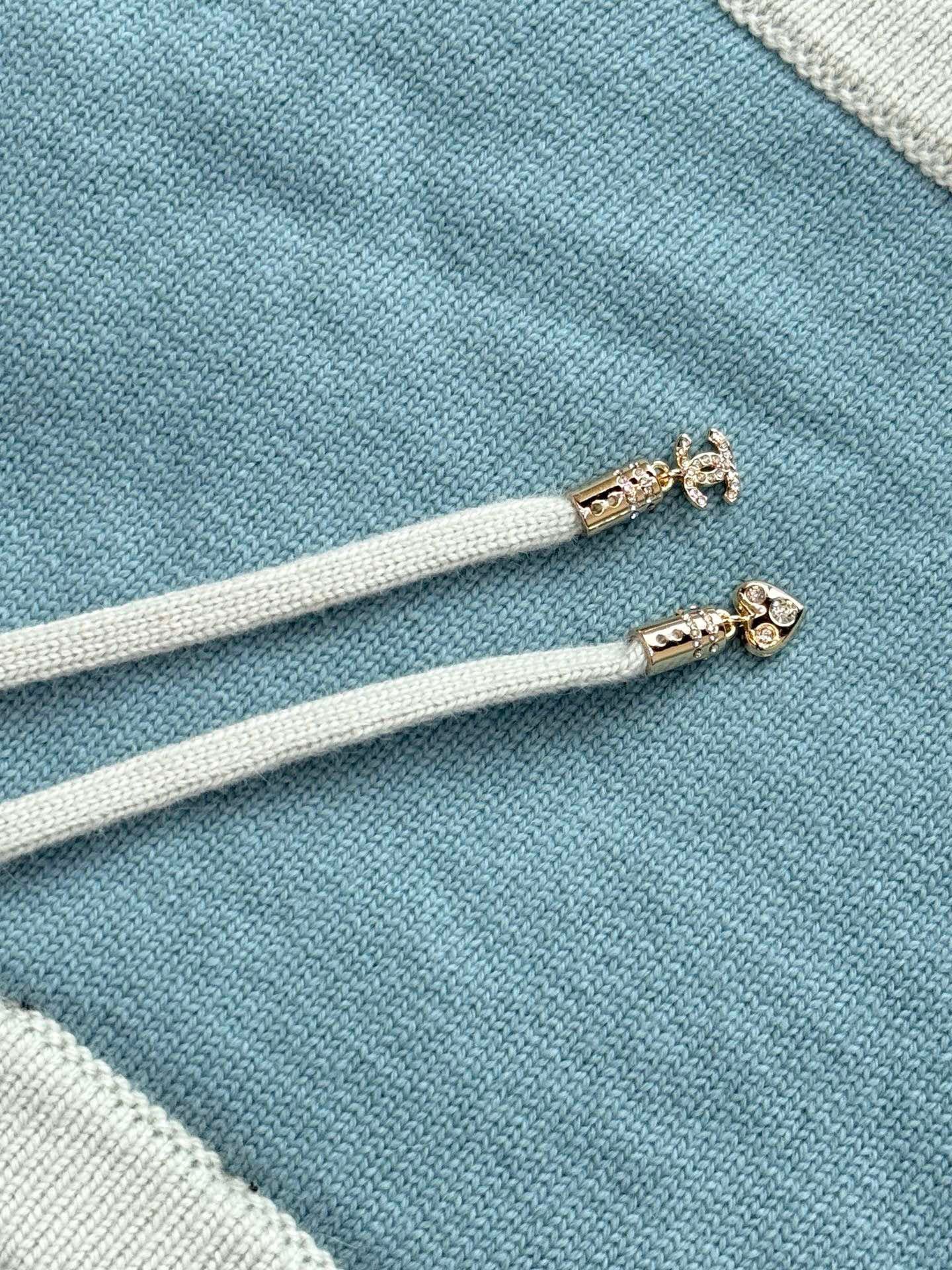 Dual-Textile Bottoms: Printed Denim Shorts + Knit Mini Skirt