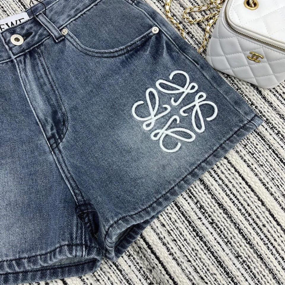 Kurze Ärmel mit Taschenstickerei