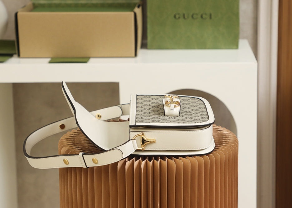 Horsebit 1955 Umhängetasche GG Supreme/Weiß