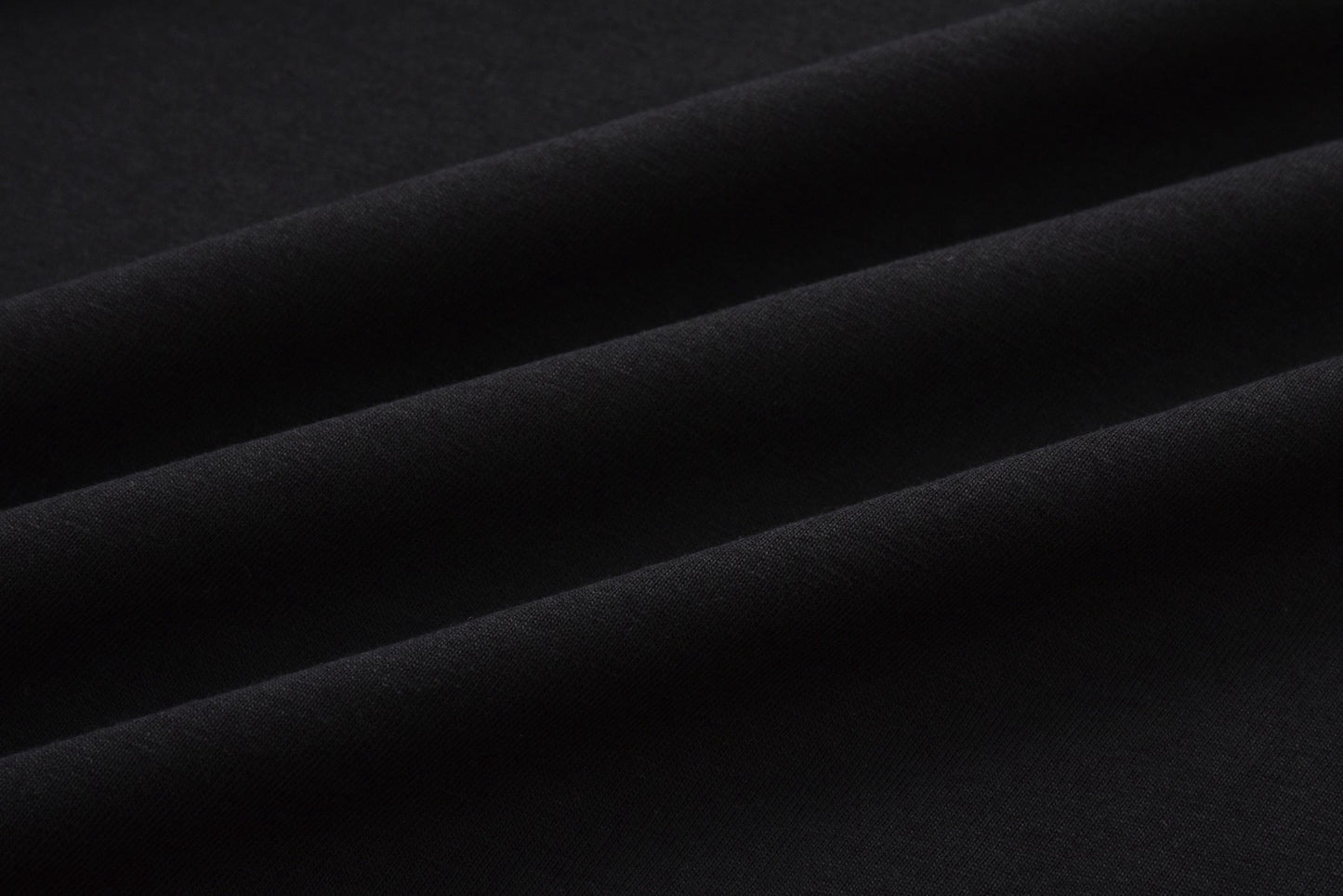 T-Shirt mit Loe-Stickerei