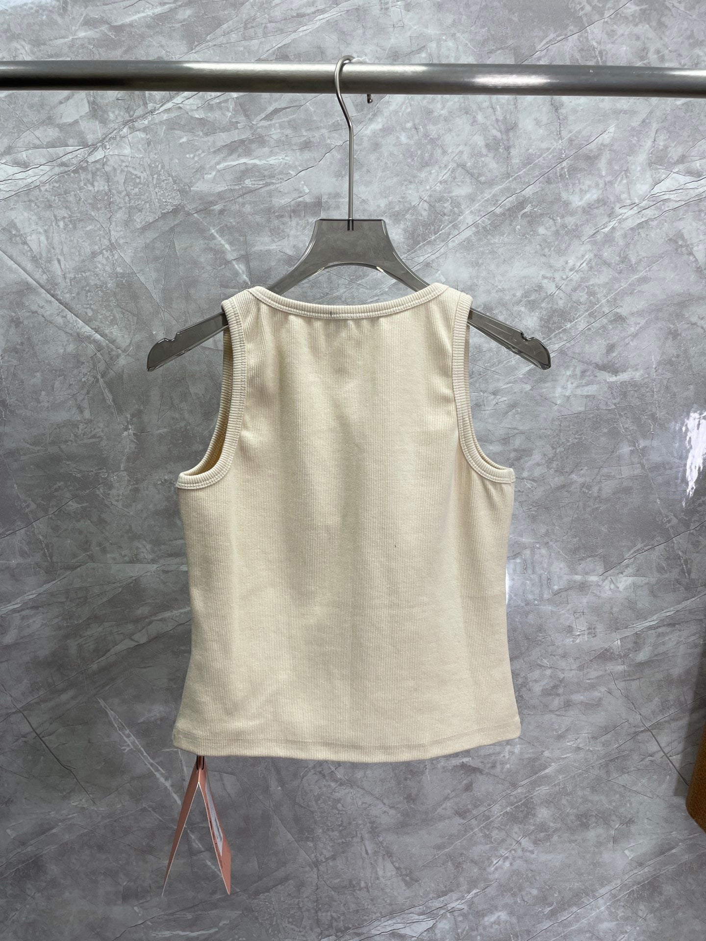 Gilet en diamant et rubis