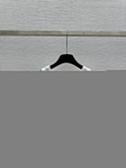 Solid color round neck letter embossed knitted vest
