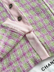 Short-sleeved tweed top with a baby doll collar