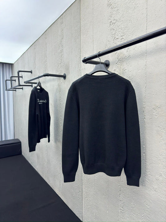 Mohair-Pullover mit Buchstaben