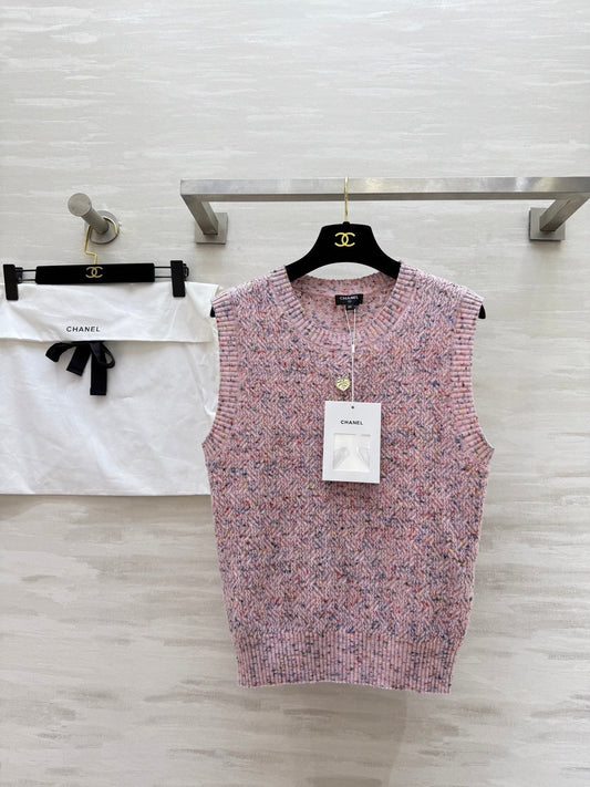 Wool yarn knitted vest
