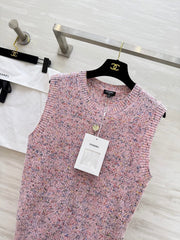 Wool yarn knitted vest