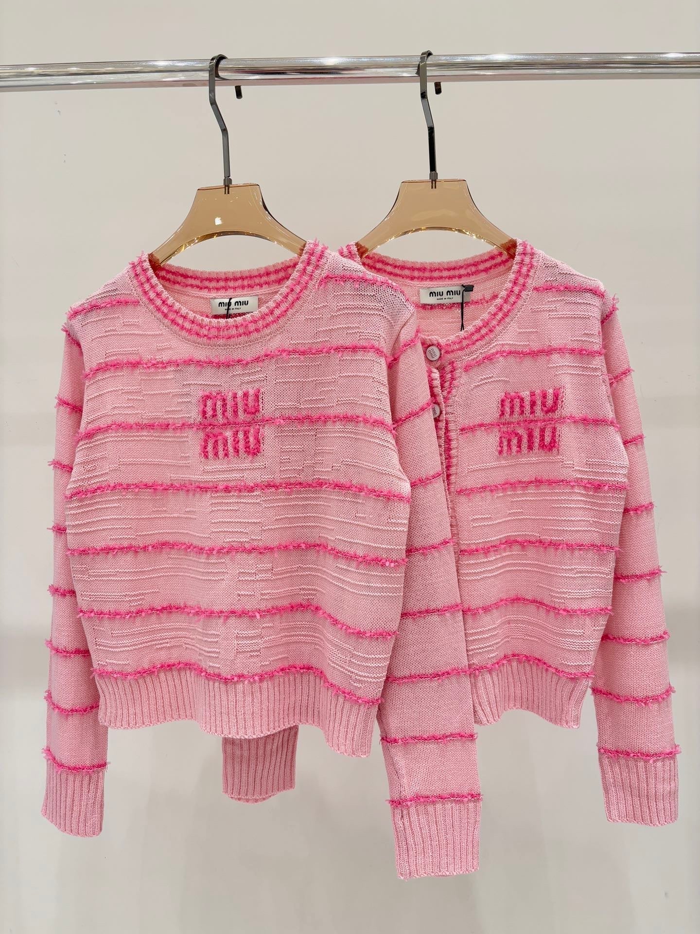 Jacquard tridimensionnel simple rayé contrastant décontracté tricoté manches longues