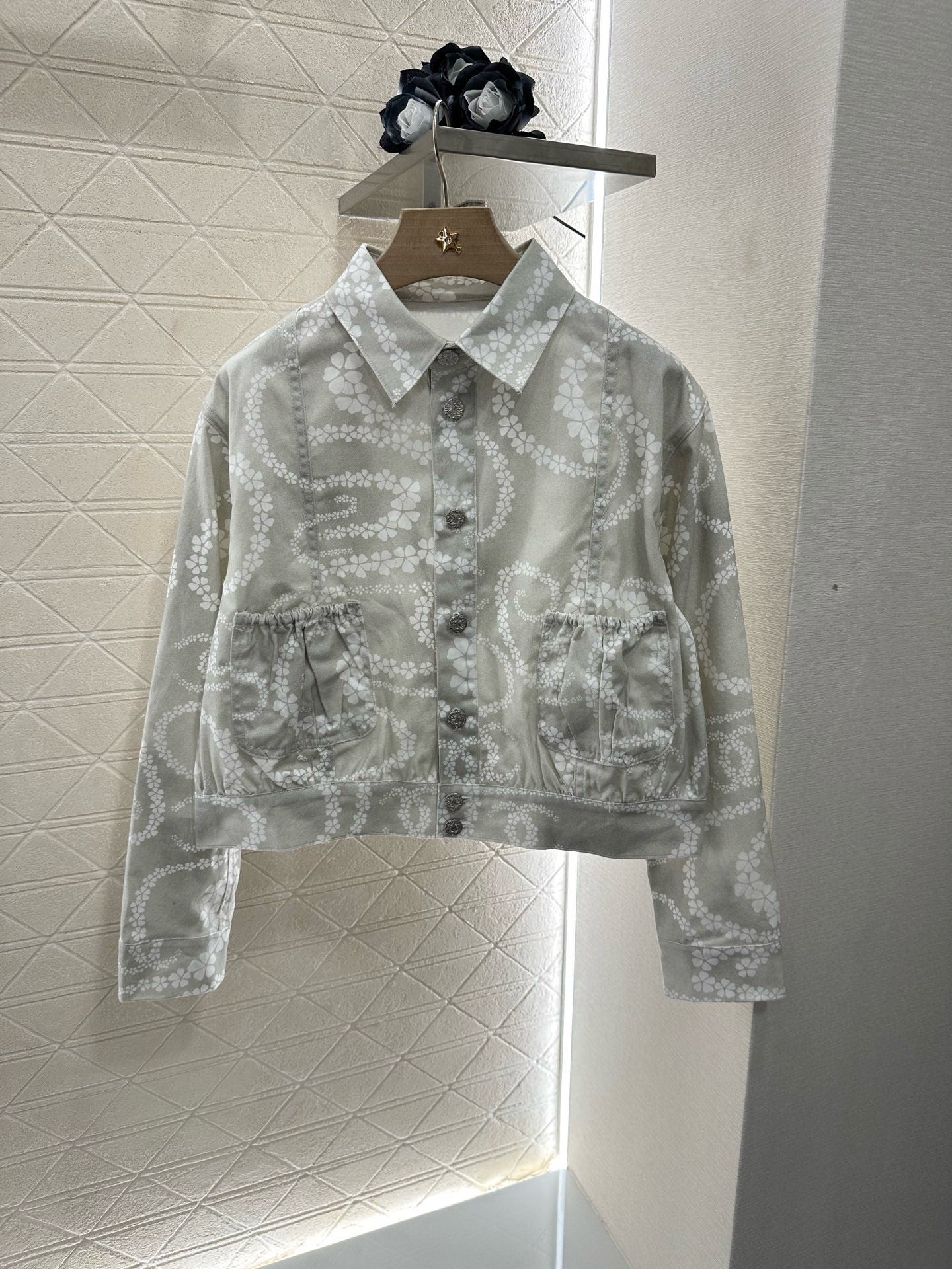 La veste en jean utilise l'impression directe 3D