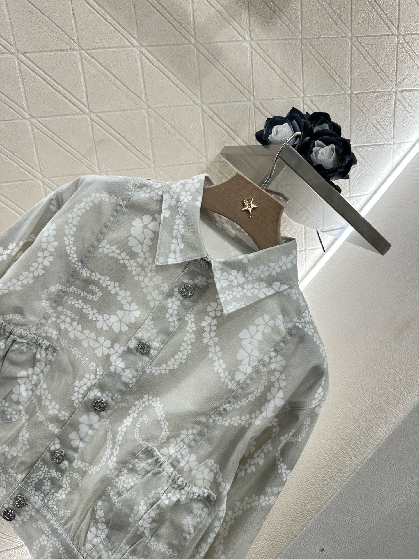 La veste en jean utilise l'impression directe 3D