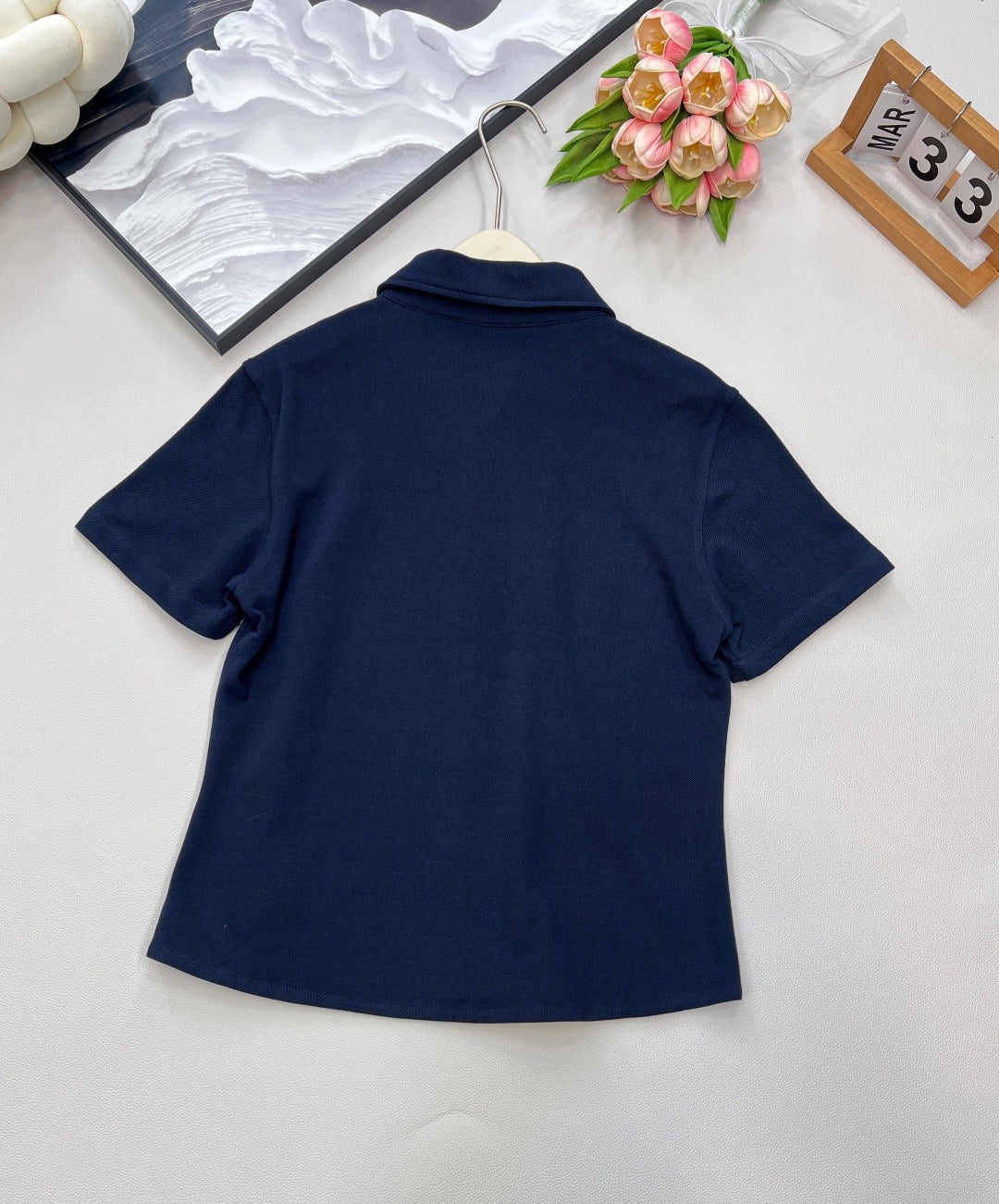 Einreihiges Poloshirt mit Mikro-Logo-Stickerei und Baumwoll-Piqué