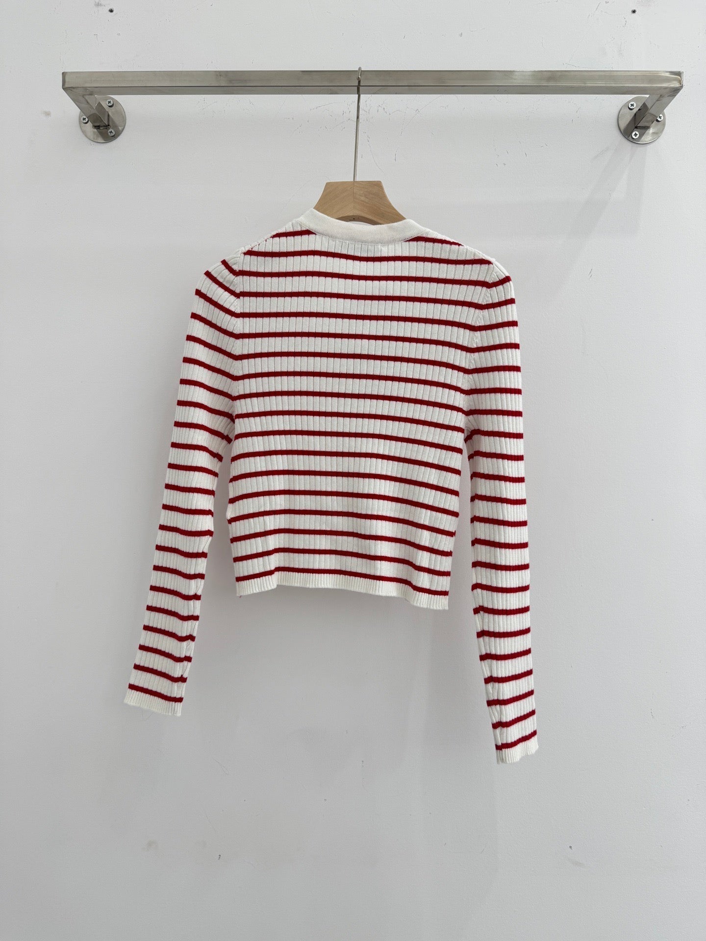 25 nouveaux styles de printemps et d'automne, petit cardigan en tricot rayé