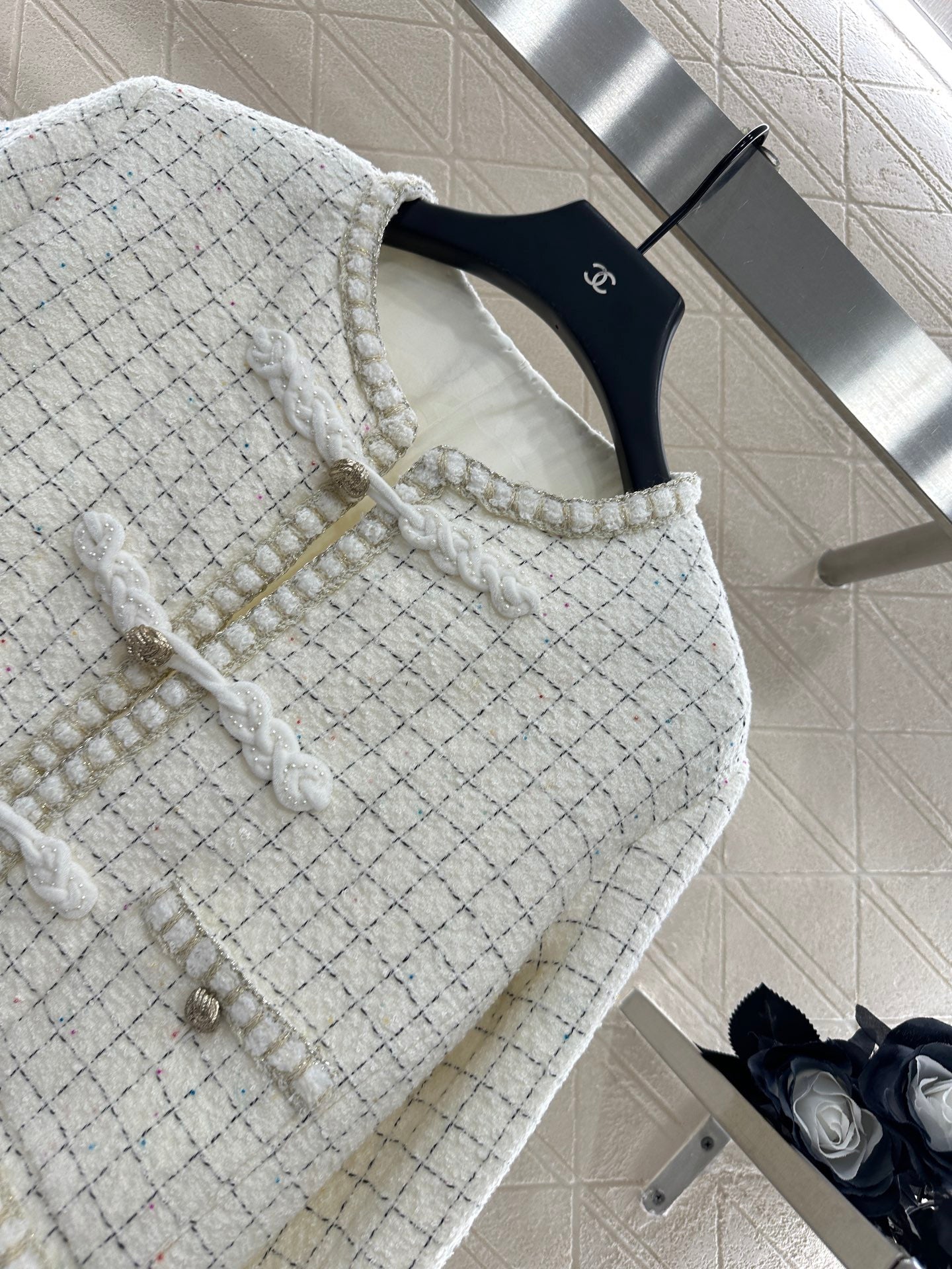 Set aus Kleid, Jacke und Rock mit Knoten